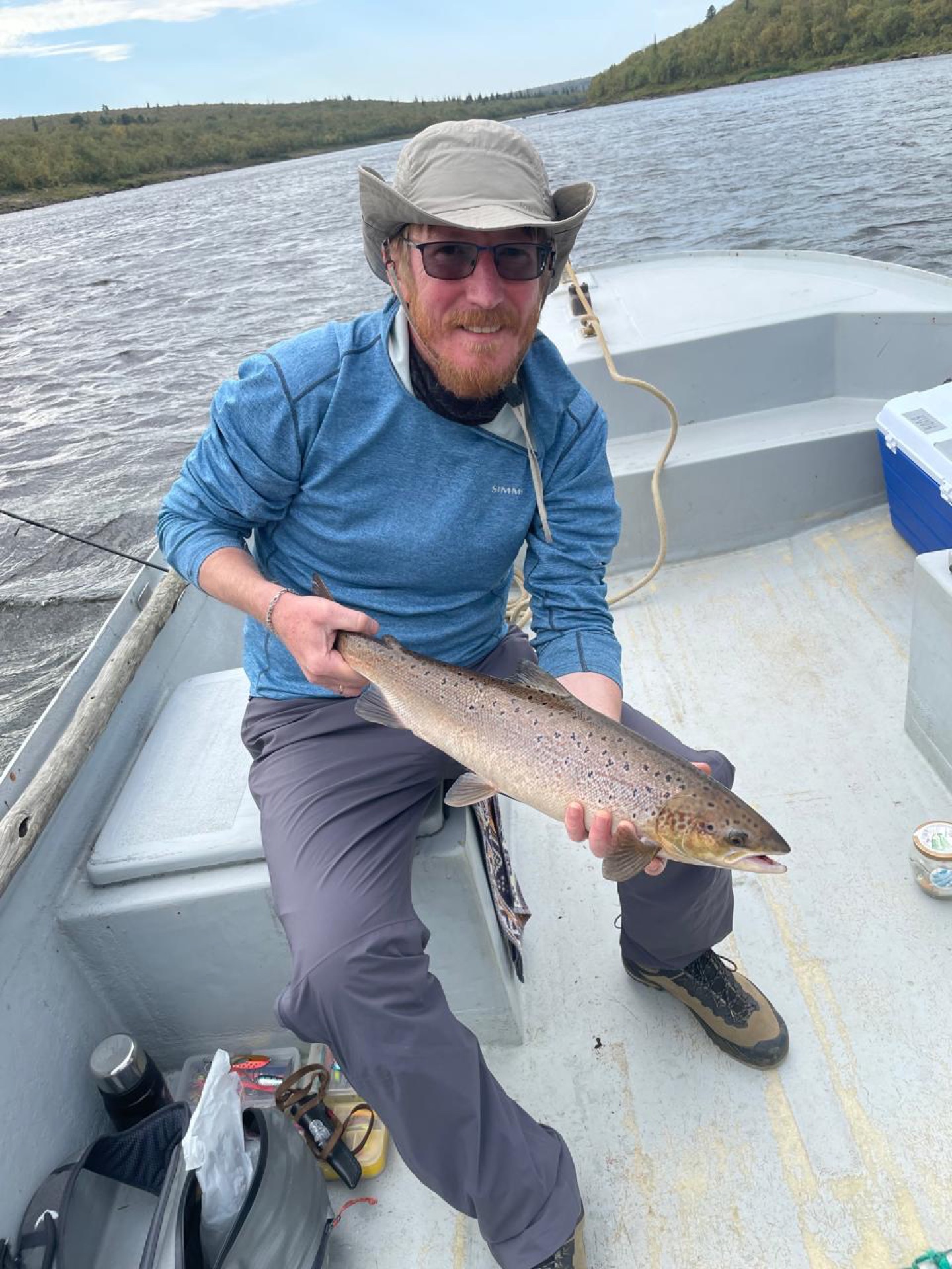 Гид и рыбалка на Поное